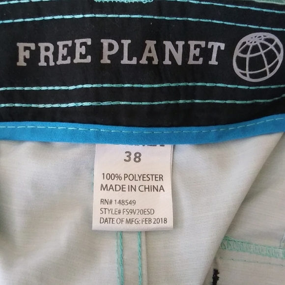 Free Planet Shorts Green Pockets Polyester 31 inch waist - Picture 5 of 5